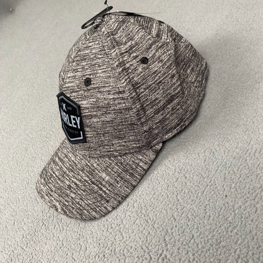 Hurley Hat Gray Baseball Cap Flex Fit S/M Beach Ocean Surf Waves Black Logo - Picture 2 of 11